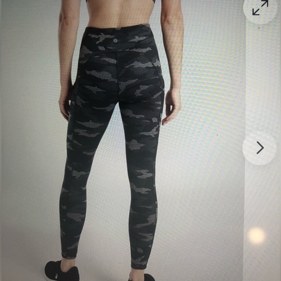 Ultimate stash pocket 7/8 tight - Picture 2 of 7